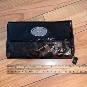 Dolce & Gabbana leather leopard print clutch wallet